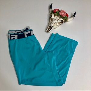 Tesla | Capri Cropped Leggings